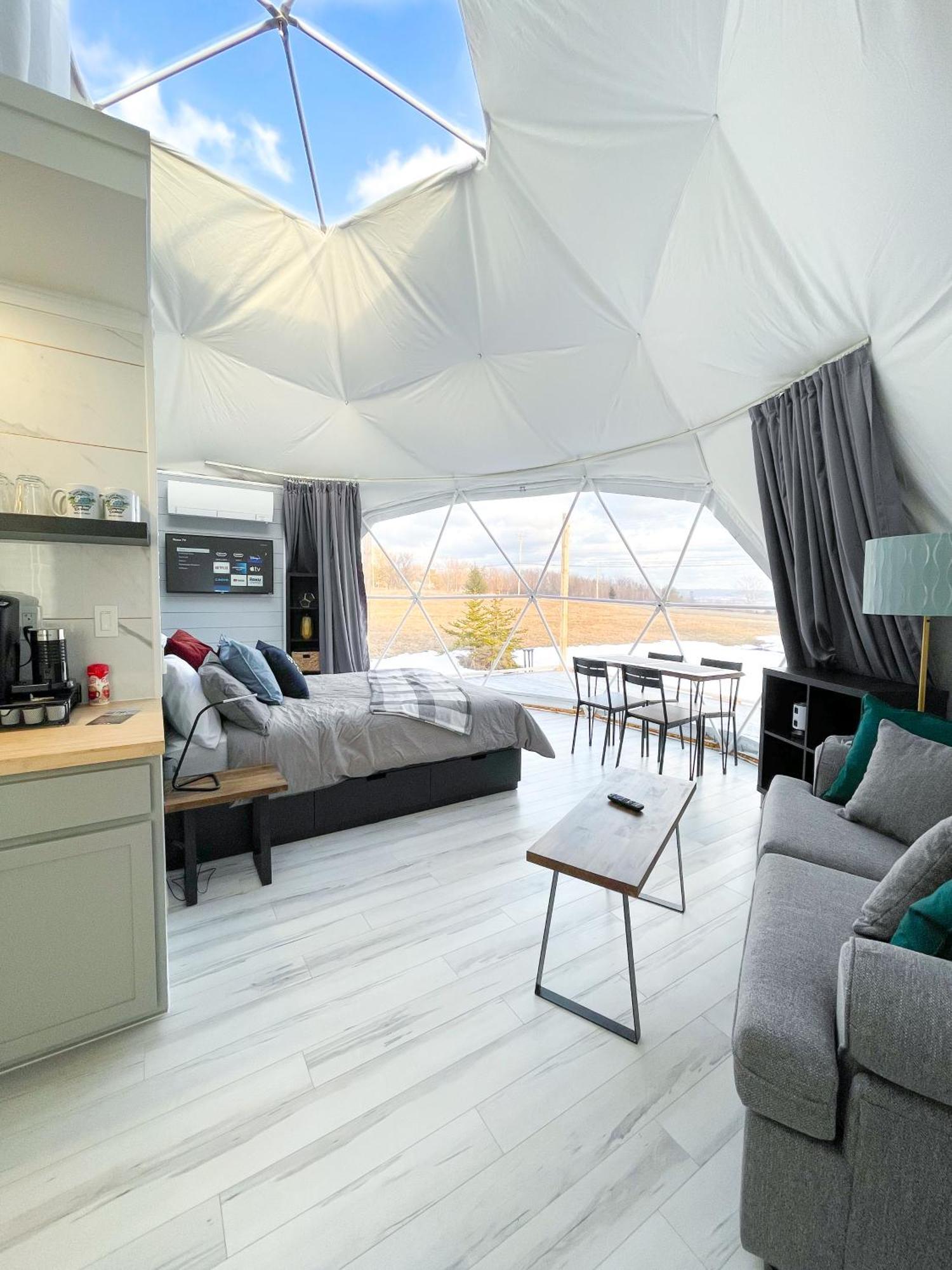 Port Wade Glamping Domes Villa Victoria Beach Buitenkant foto